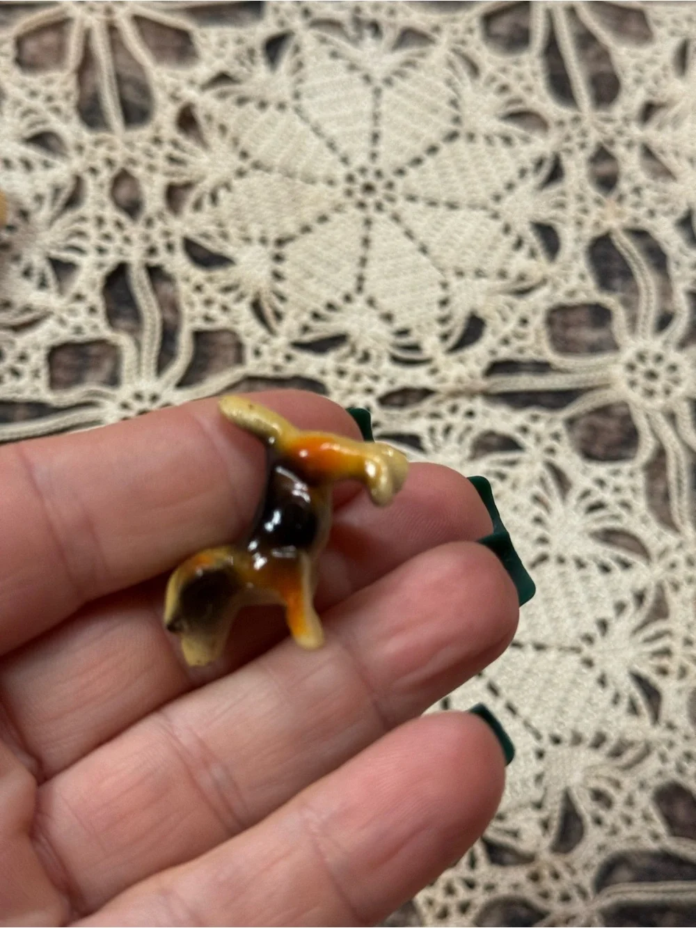 Vintage Miniature Dog Figurine Pair – Hound & Puppy – Glossy Ceramic/Porcelain